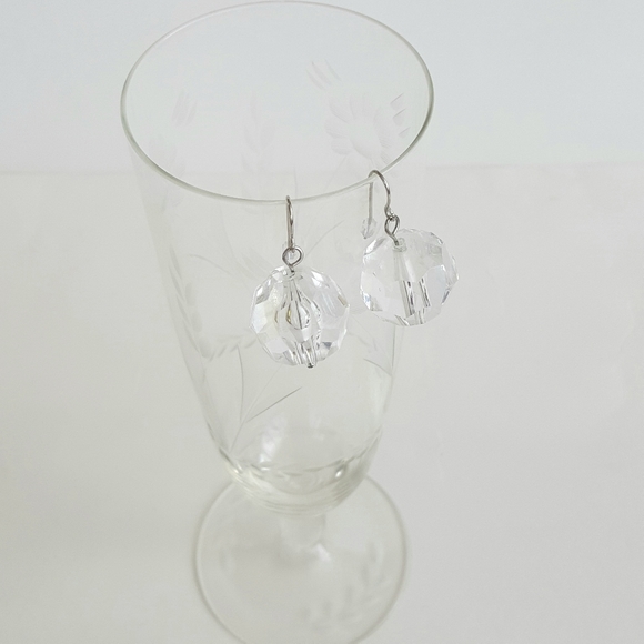 Orbs Faceted Plastic Clear Festive Crystal Mod 60s Style Dangle Earrings - Picture 6 of 7